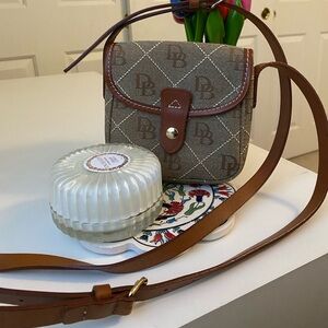 Dooney & Bourke Vintage Shoulder Micro Bag Purse 6” x 6”, 14” Strap drop